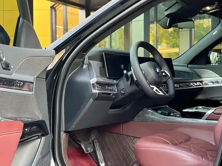BMW 7 Series 2023 из CN, фото 4