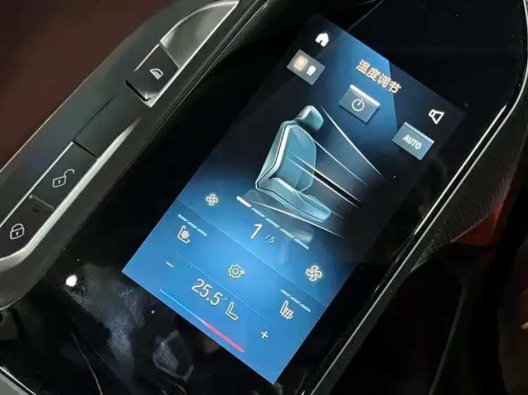 BMW 7 Series 2023 из CN, фото 2