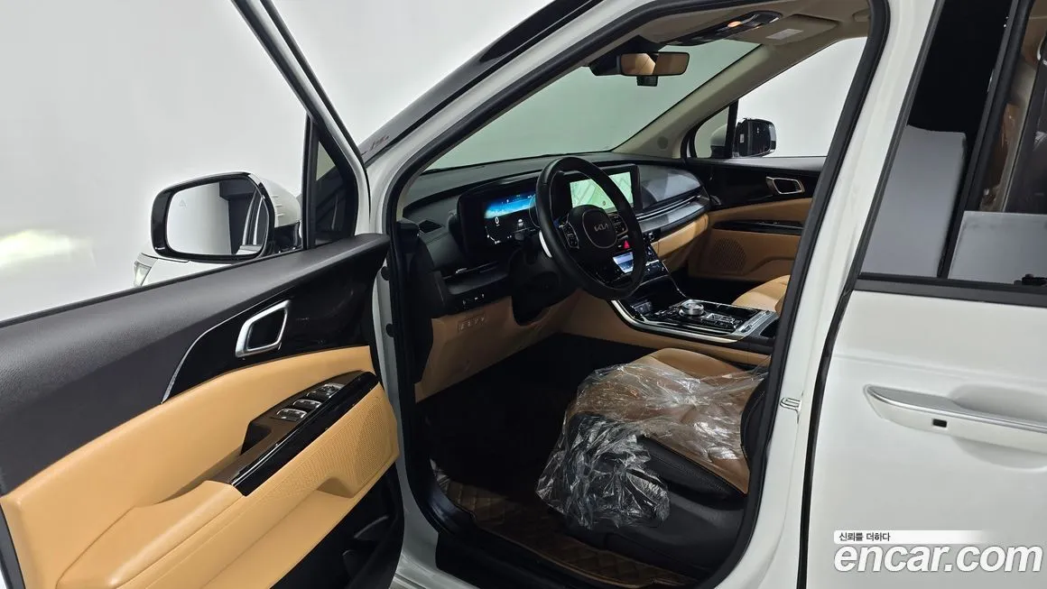 Kia Carnival — фото 10