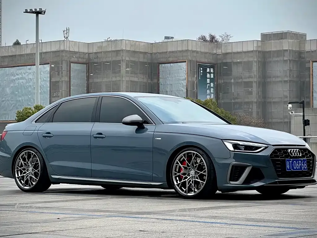Audi A4L 2023 из CN, фото 3