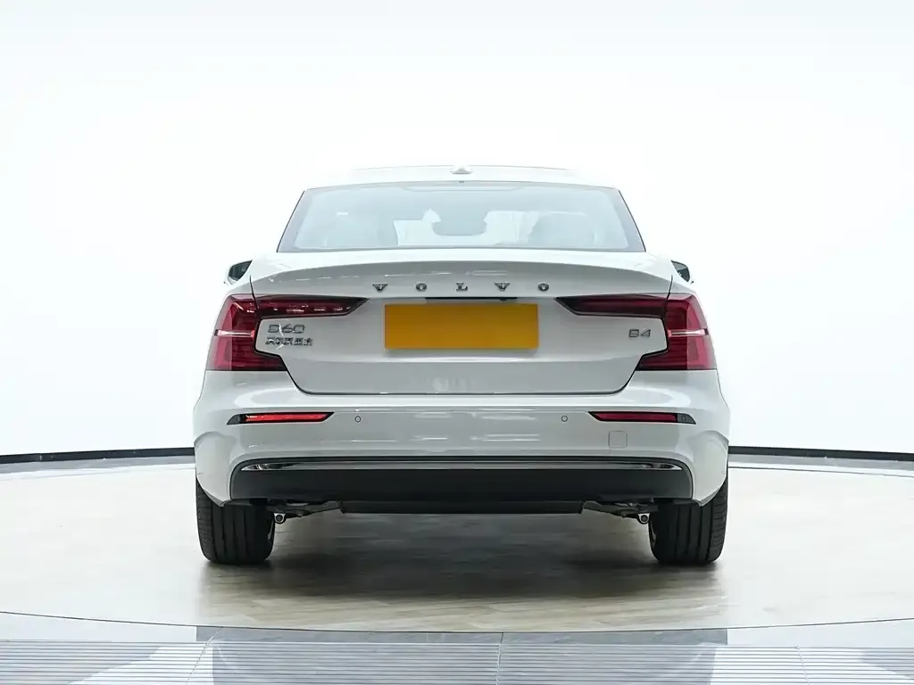Volvo S60 2026 из CN, фото 3
