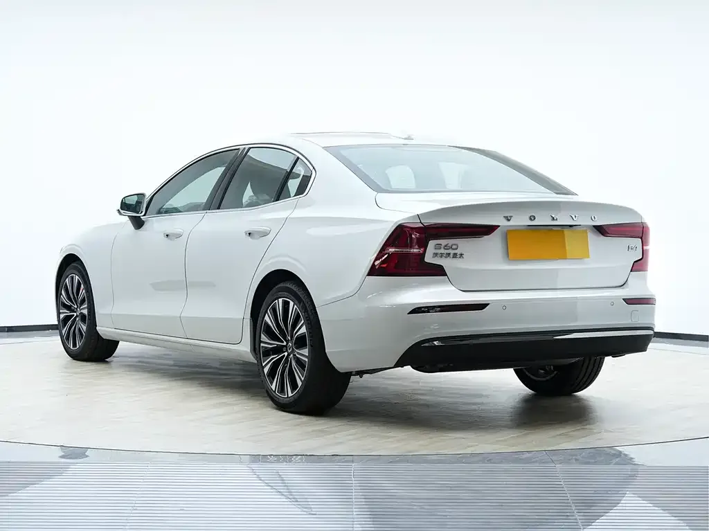 Volvo S60 2026 из CN, фото 8