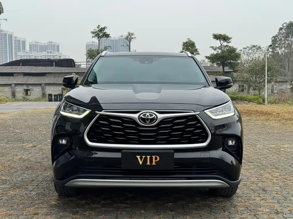 Toyota Highlander — фото 10