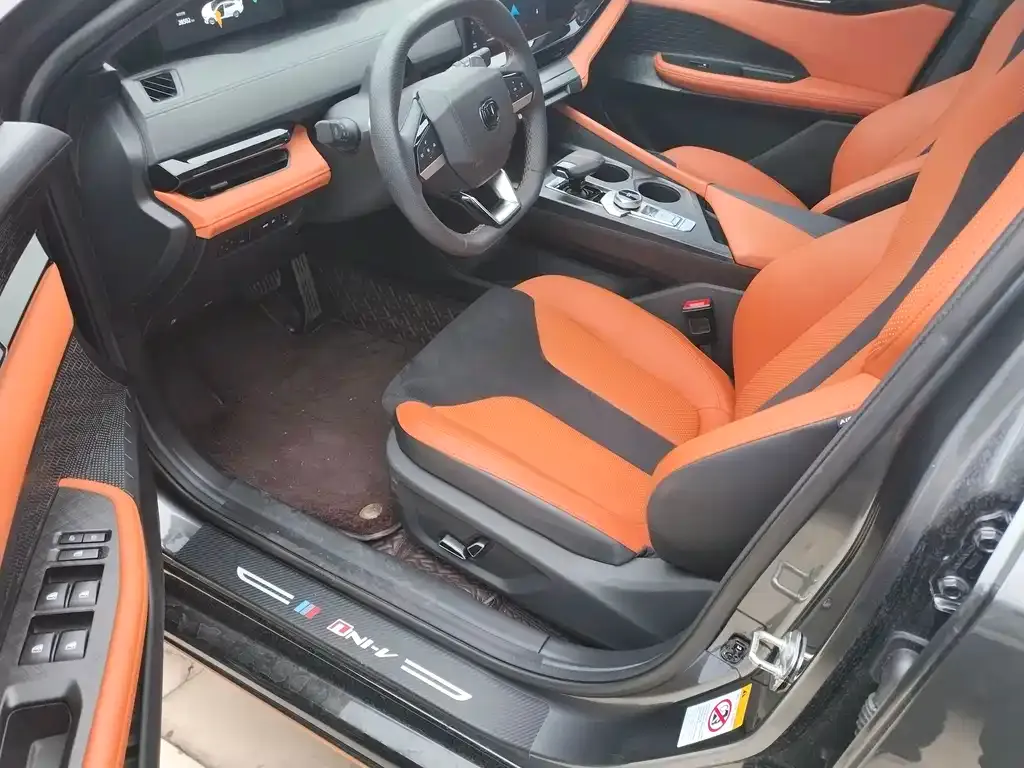 Changan UNI-V 2023 из CN, фото 3