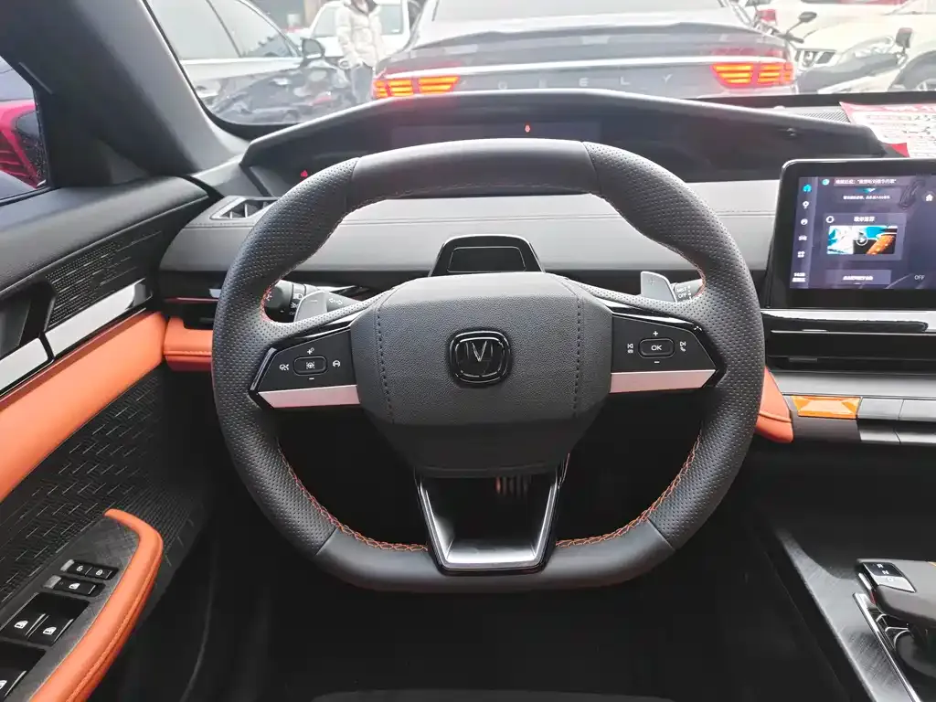 Changan UNI-V 2023 из CN, фото 8