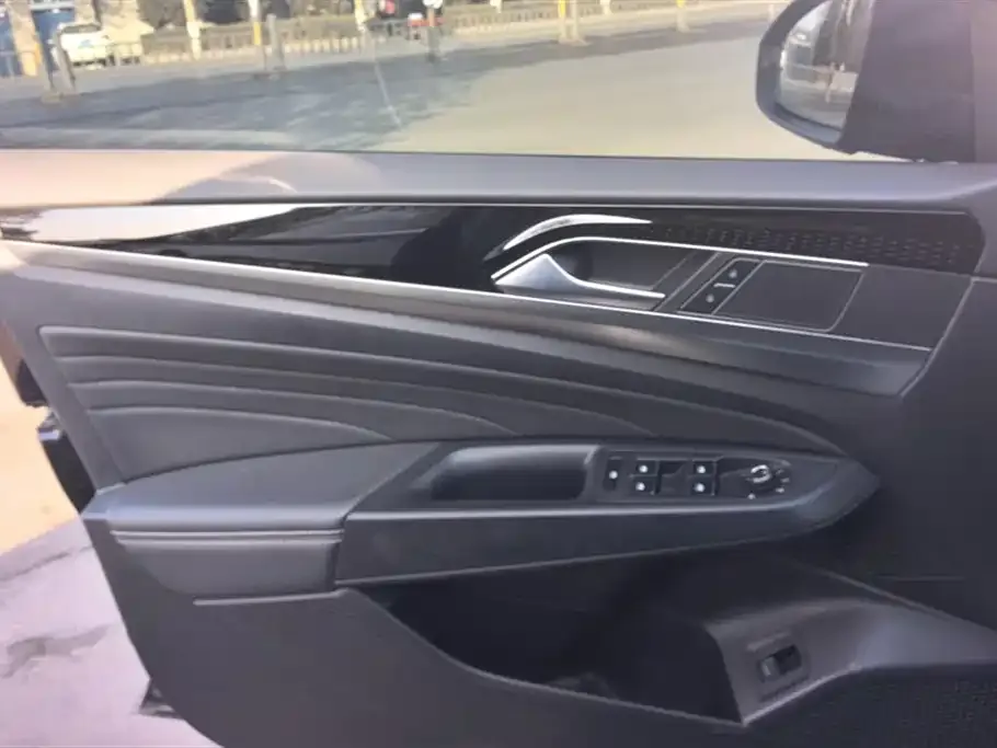 Volkswagen Passat 2024 из CN, фото 7