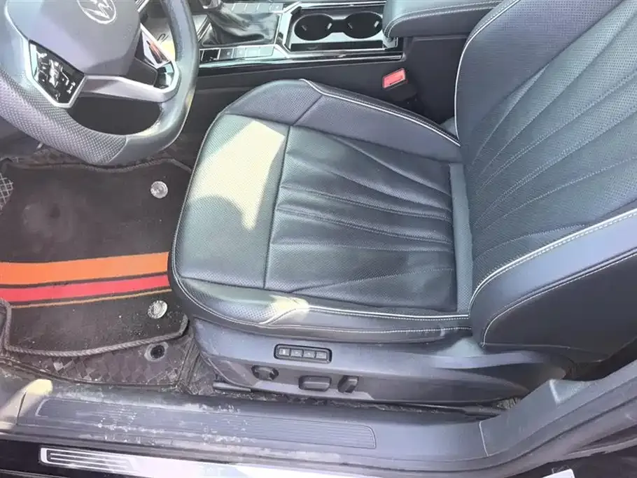 Volkswagen Passat 2024 из CN, фото 3