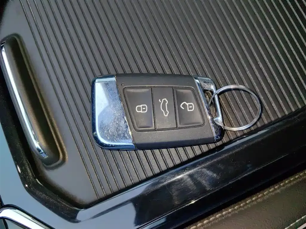 Volkswagen Passat 2022 из CN, фото 5