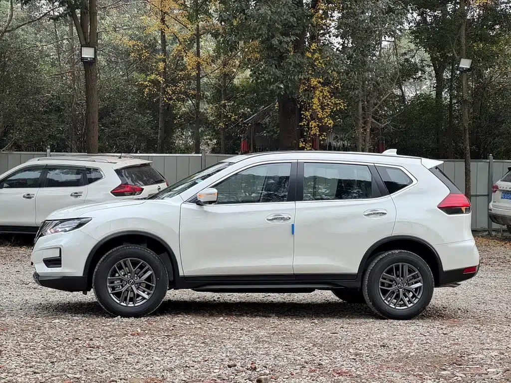 Nissan X-Trail 2025 из CN, фото 10