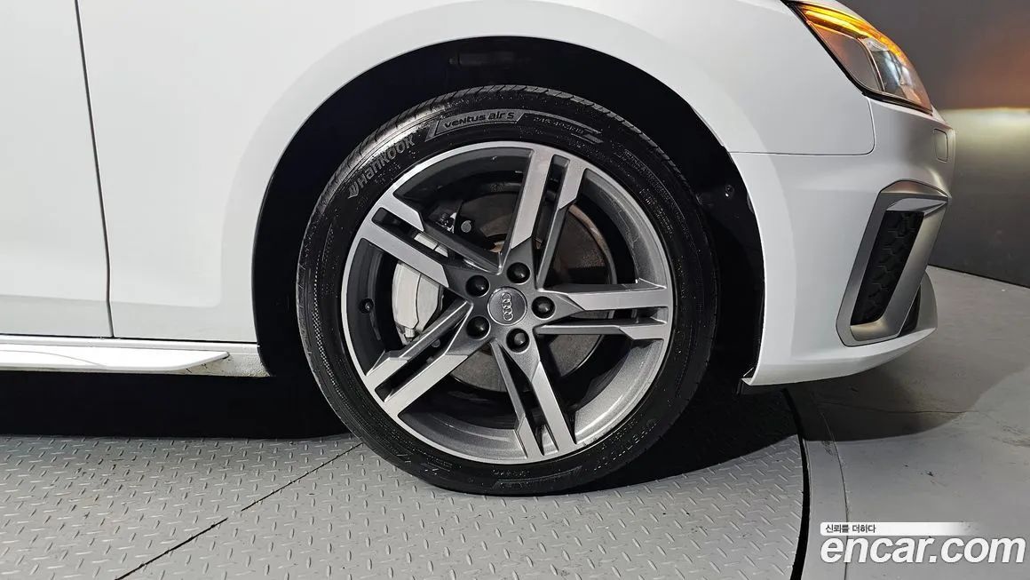 Audi A4 2021 из KR, фото 6