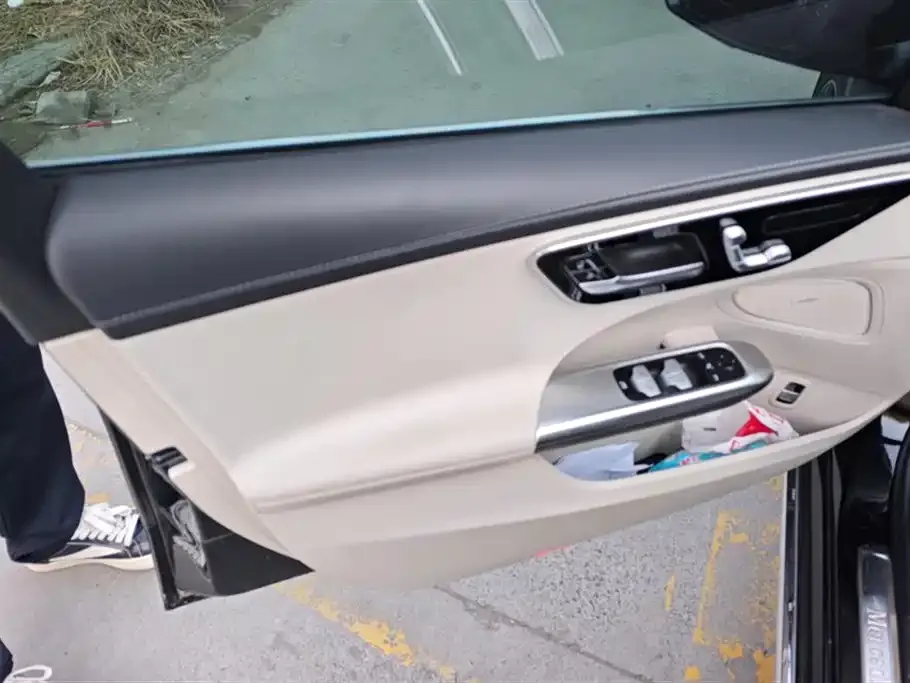 Mercedes-Benz C-Class 2023 из CN, фото 4