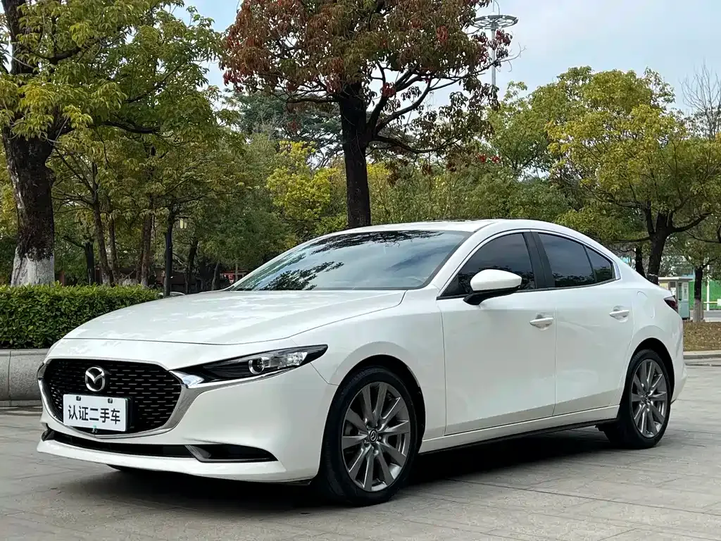 Mazda 3 Axela 2022 из CN, фото 1