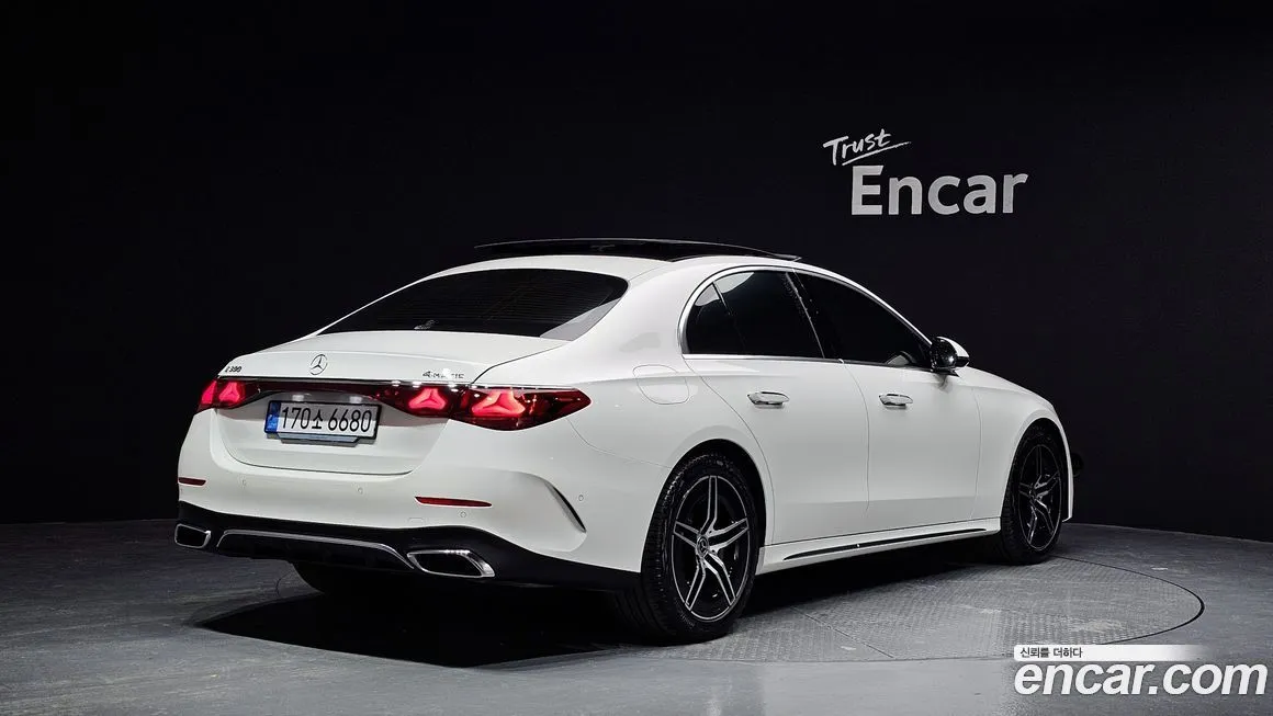 Mercedes-Benz E-Class 2025 из KR, фото 2
