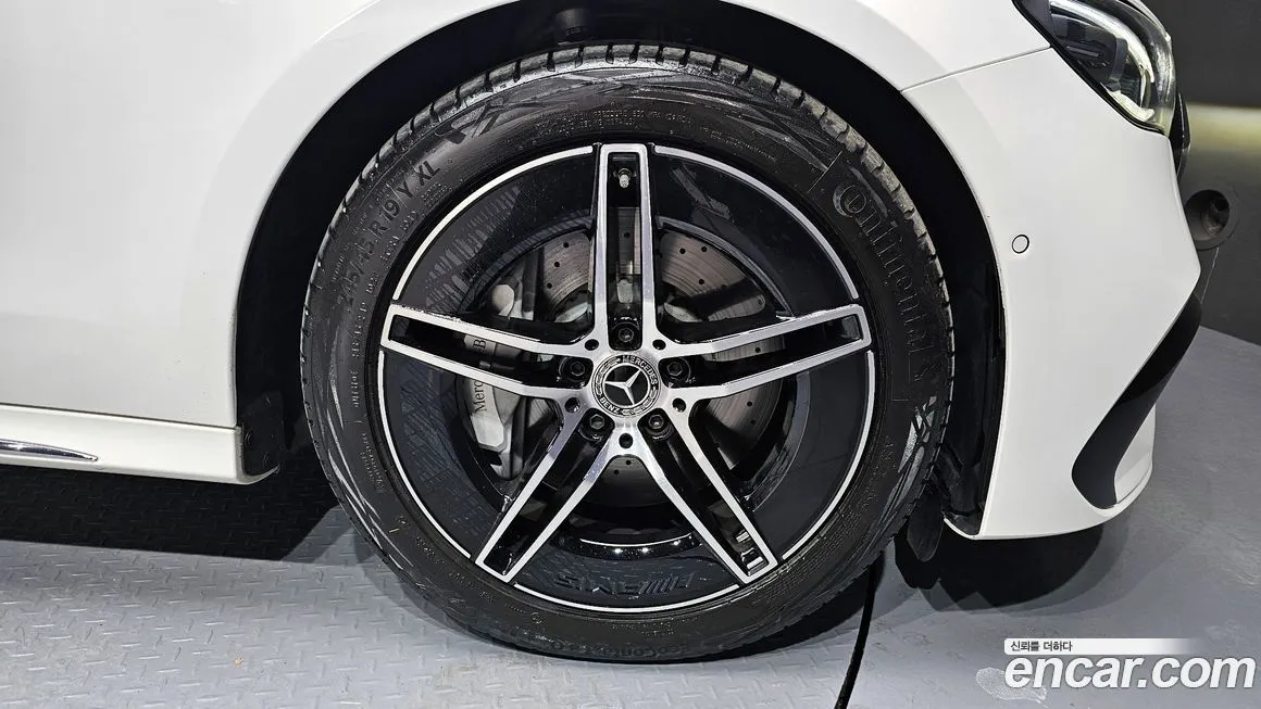 Mercedes-Benz E-Class 2025 из KR, фото 8