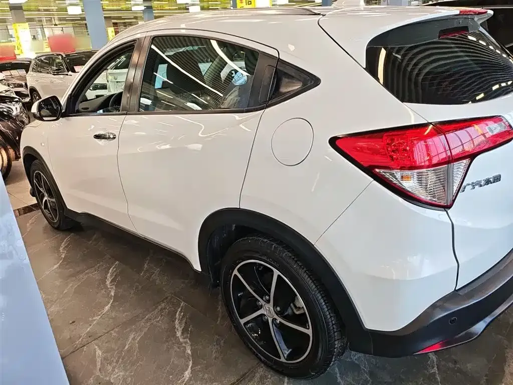 Honda Vezel 2022 из CN, фото 8