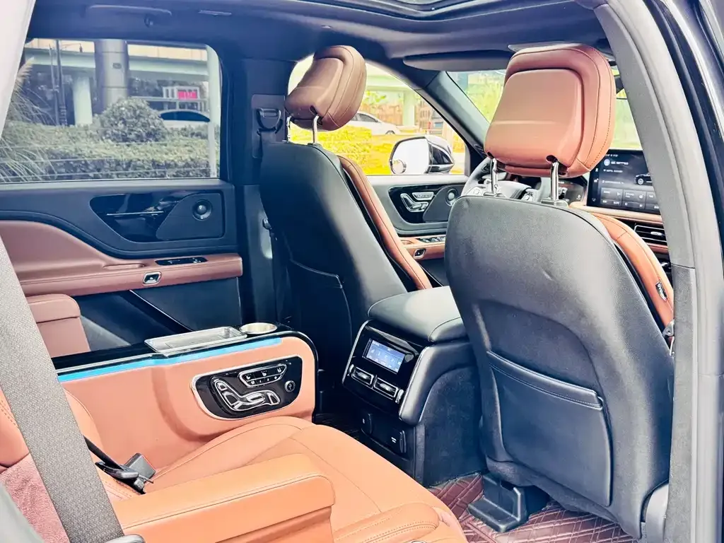 Lincoln Aviator 2021 из CN, фото 8