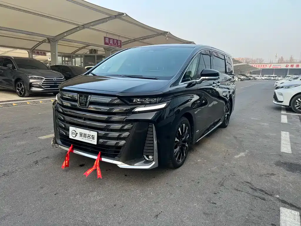 Toyota Vellfire 2024 из CN, фото 1