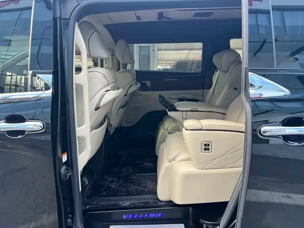 Toyota Vellfire 2024 из CN, фото 3
