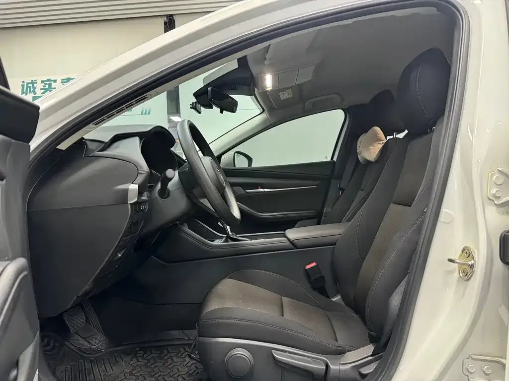 Mazda 3 Axela 2021 из CN, фото 2