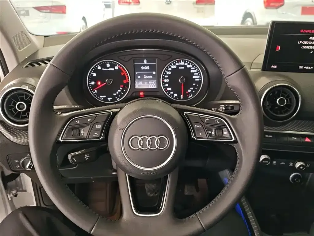 Audi Q2L 2021 из CN, фото 3