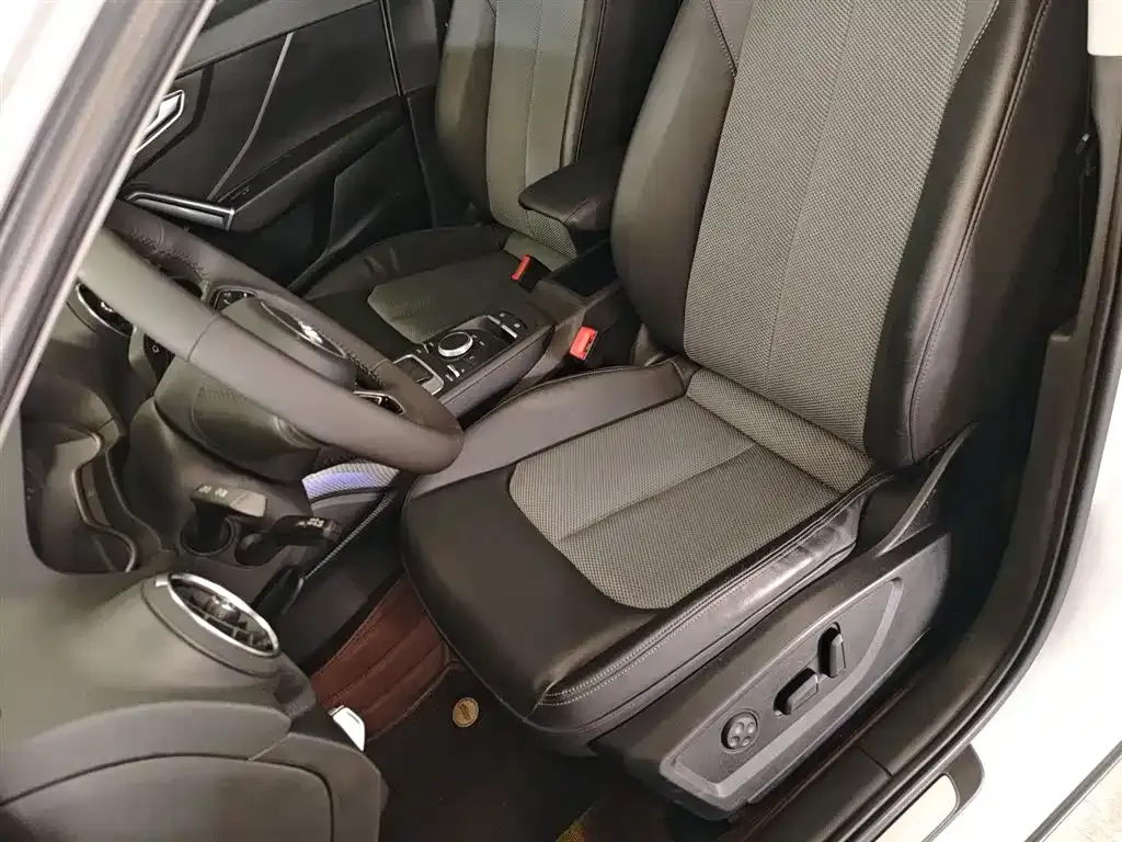 Audi Q2L 2021 из CN, фото 7