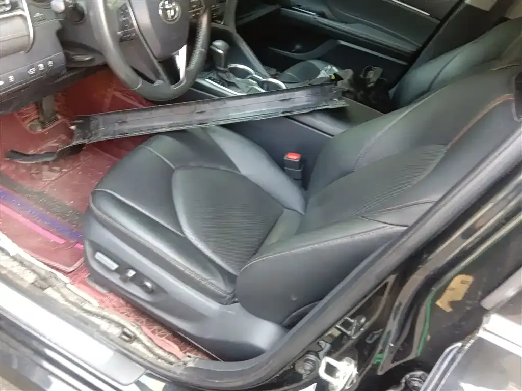 Toyota Camry 2021 из CN, фото 7
