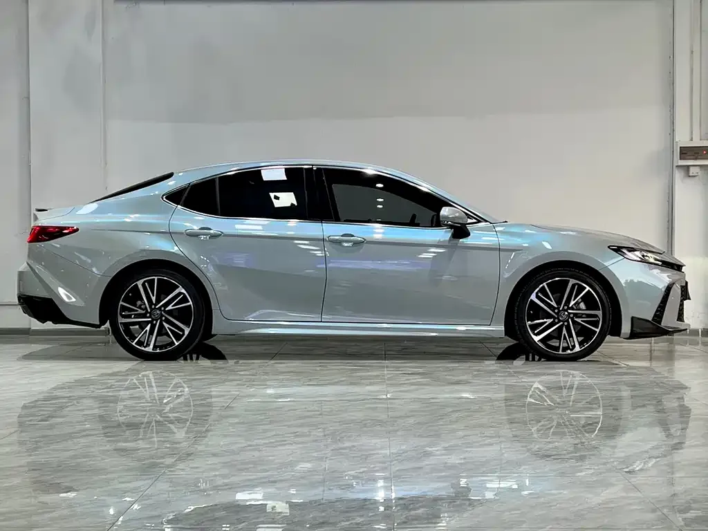 Toyota Camry 2024 из CN, фото 6