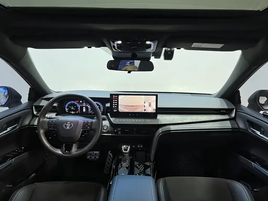 Toyota Camry 2024 из CN, фото 3