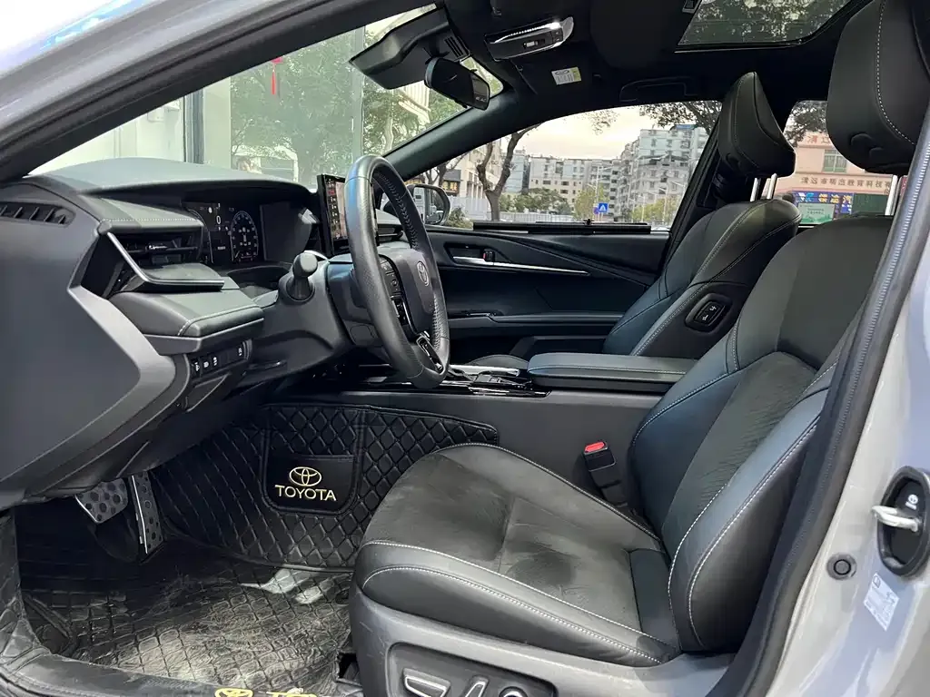 Toyota Camry 2024 из CN, фото 8