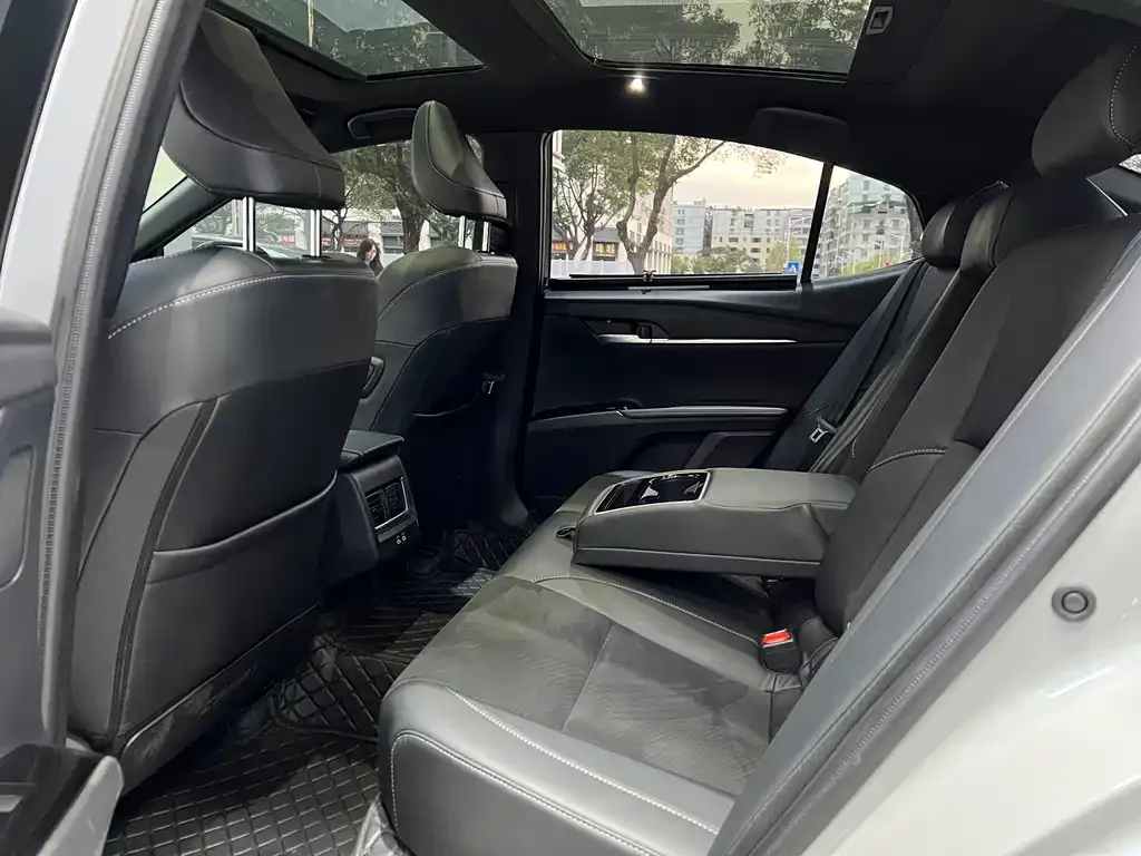 Toyota Camry 2024 из CN, фото 5