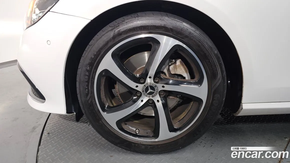 Mercedes-Benz E-Class 2021 из KR, фото 8