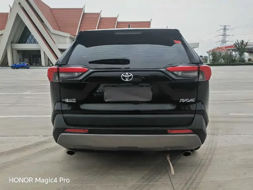Toyota RAV4 2023 из CN, фото 4