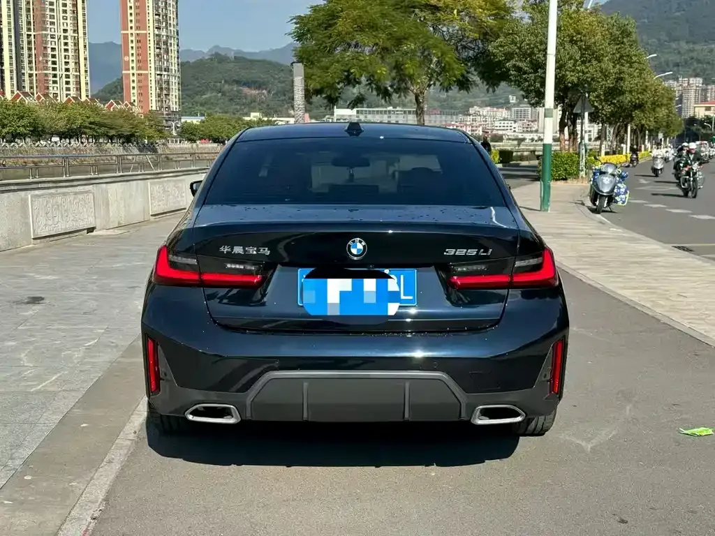 BMW 3 Series 2024 из CN, фото 4