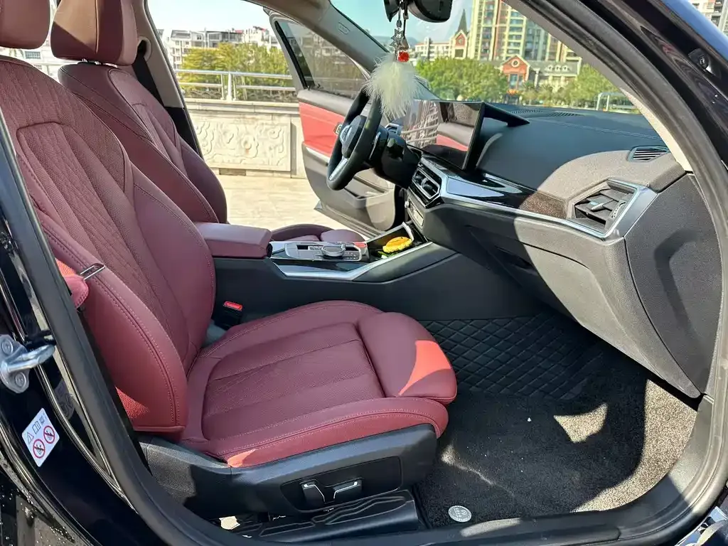 BMW 3 Series 2024 из CN, фото 9