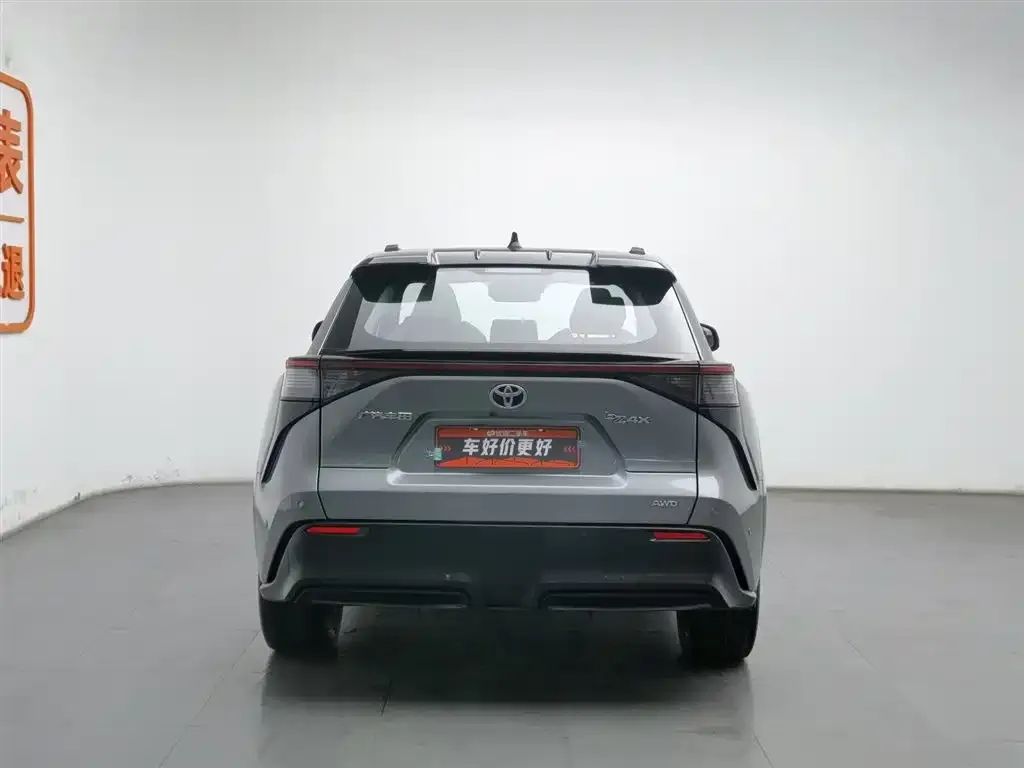 Toyota bZ4X 2022 из CN, фото 4