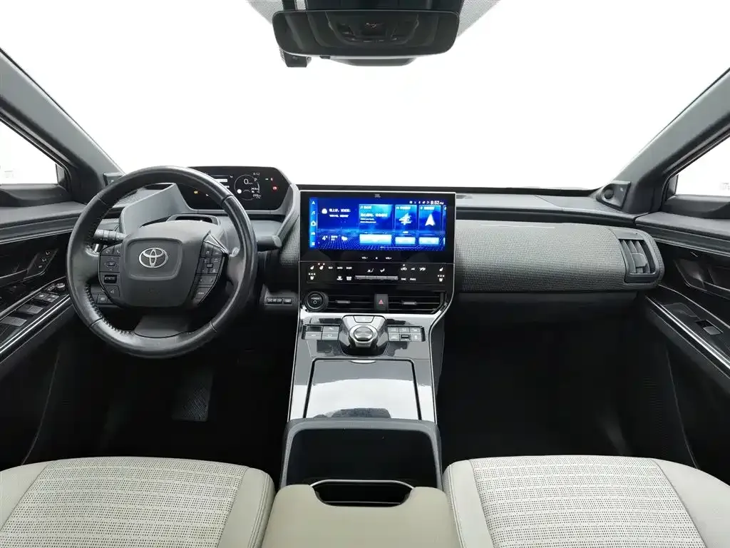 Toyota bZ4X 2022 из CN, фото 5
