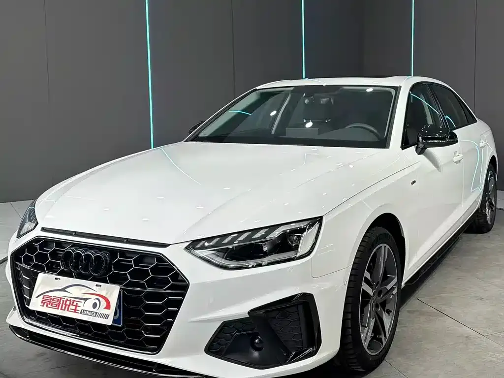 Audi A4L 2023 из CN, фото 1