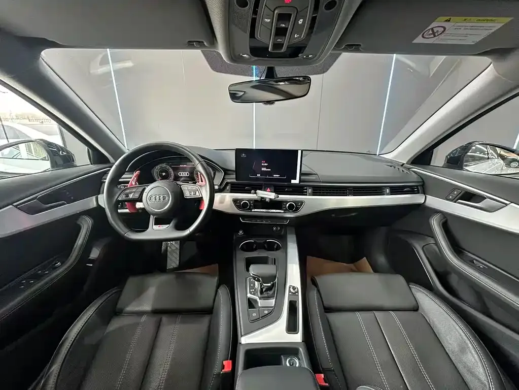 Audi A4L 2023 из CN, фото 10