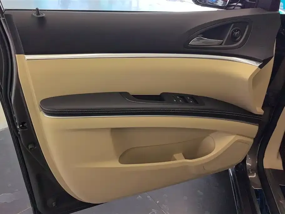 Buick GL8 2023 из CN, фото 7