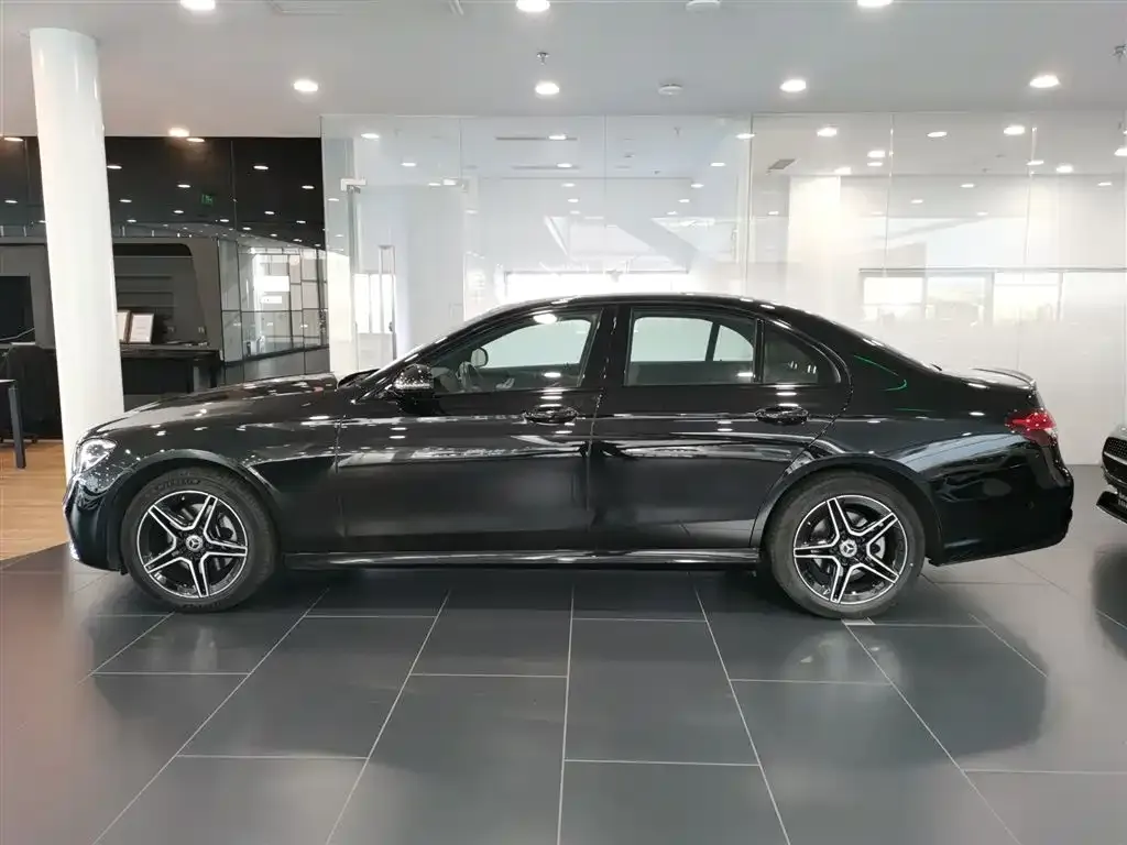 Mercedes-Benz E-Class (Import) 2023 из CN, фото 2