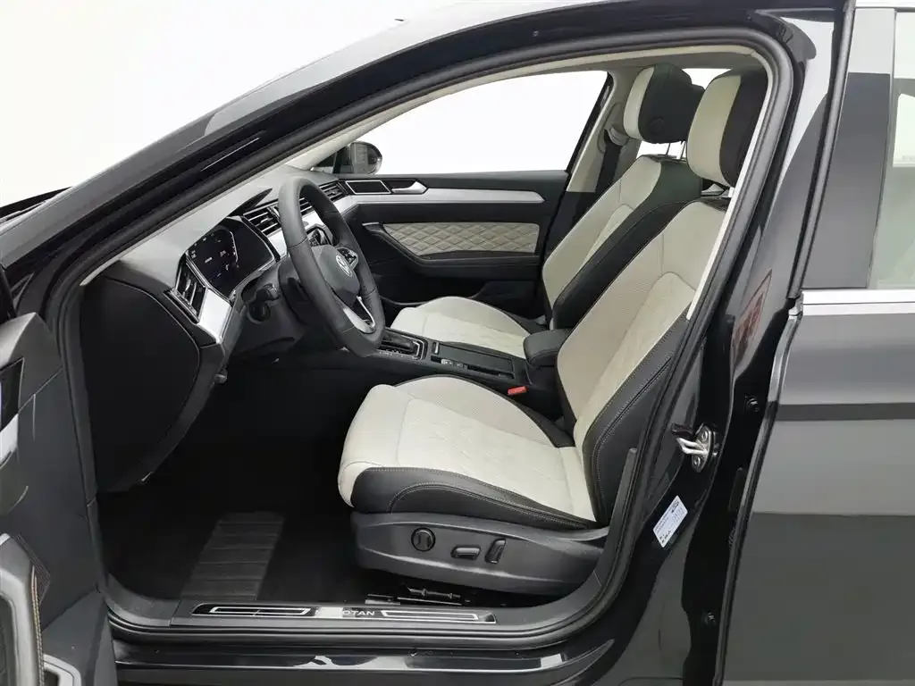 Volkswagen Magotan 2023 из CN, фото 10