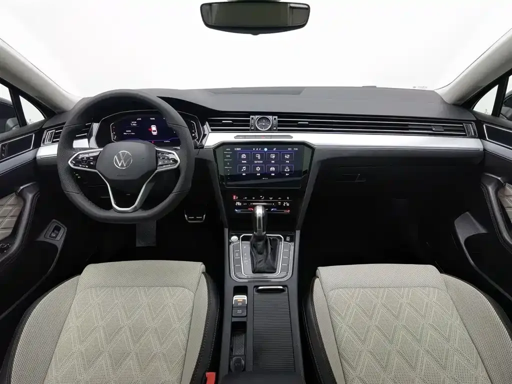 Volkswagen Magotan 2023 из CN, фото 5