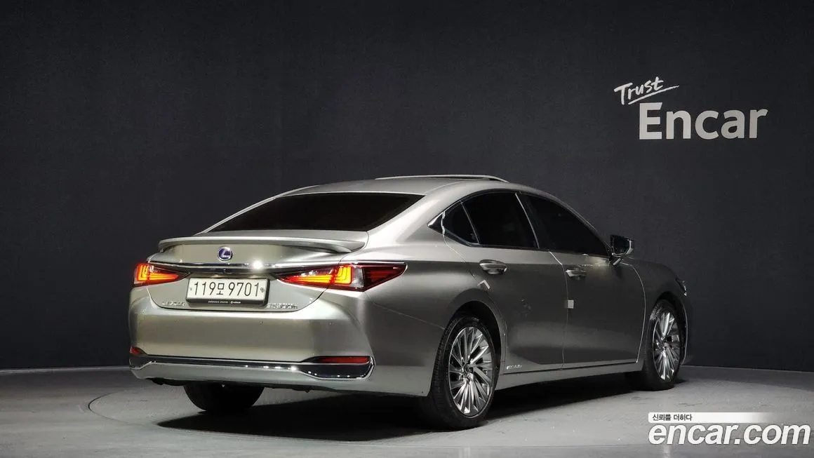 Lexus ES 2021 из KR, фото 2