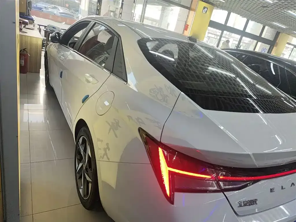 Hyundai Elantra 2022 из CN, фото 5