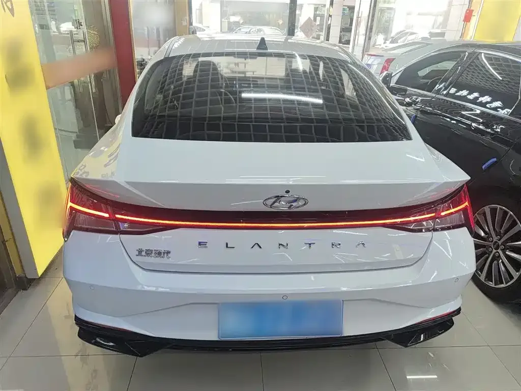 Hyundai Elantra 2022 из CN, фото 9