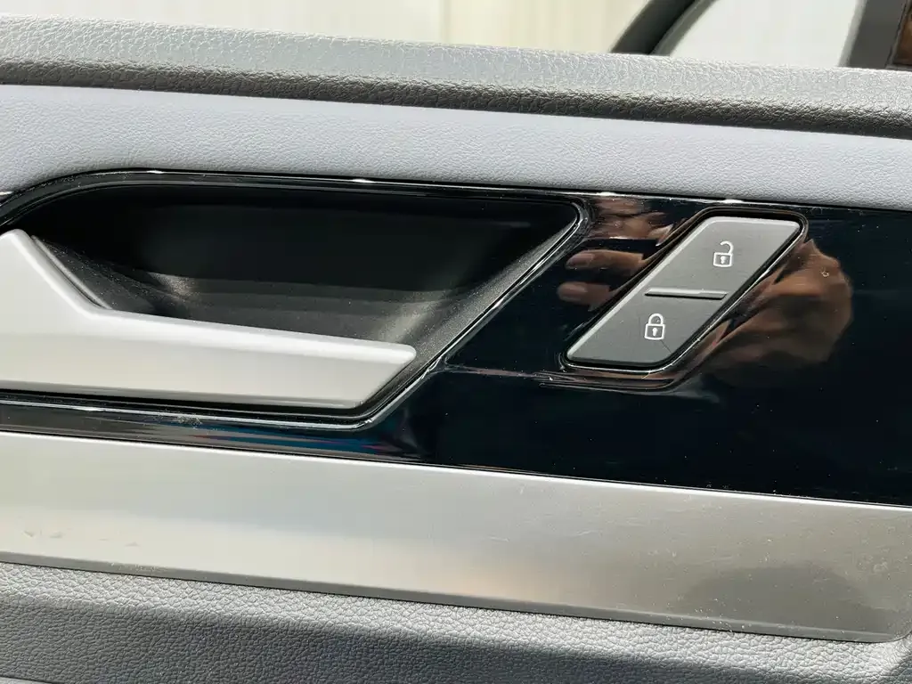 Volkswagen Lavida 2023 из CN, фото 2