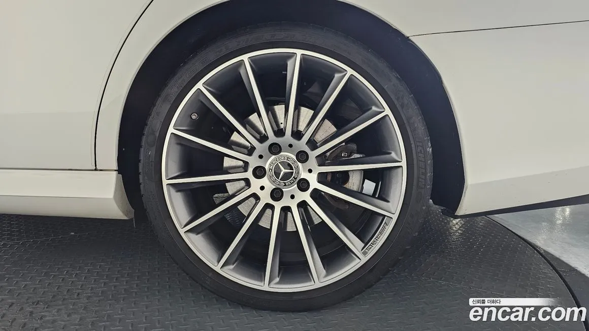Mercedes-Benz E-Class 2021 из KR, фото 9