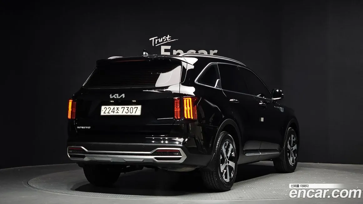 Kia Sorento 2023 из KR, фото 2