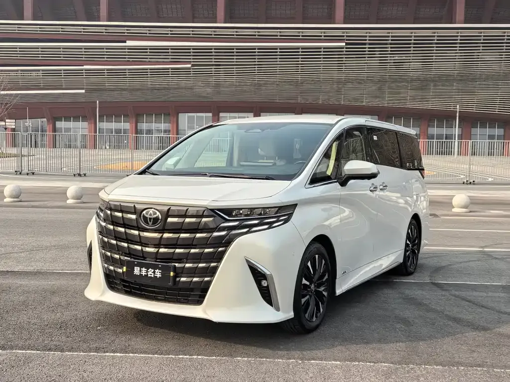 Toyota Alphard 2024 из CN, фото 1