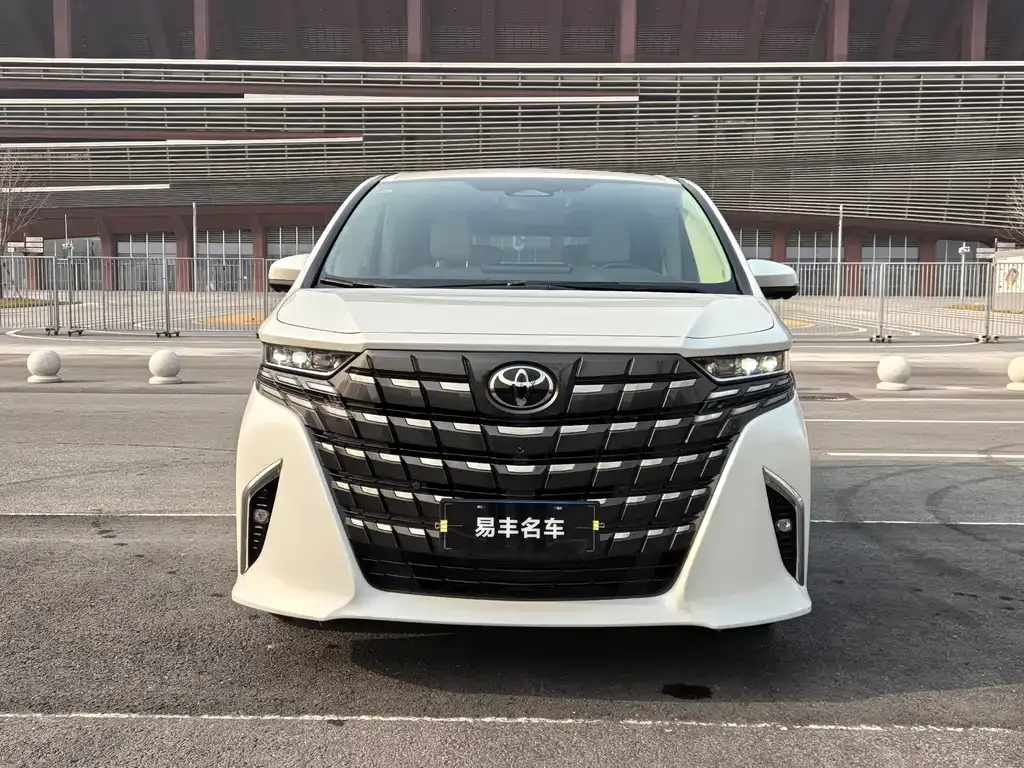 Toyota Alphard 2024 из CN, фото 8